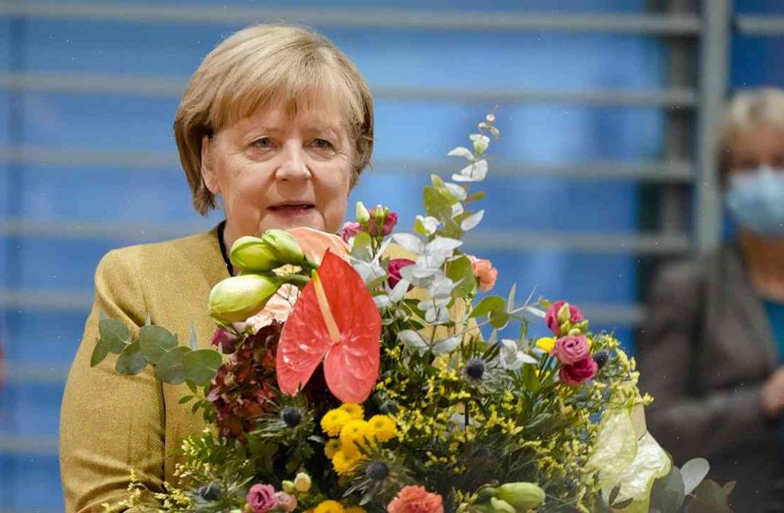 Angela Merkel reaches coalition deal with 5 other parties